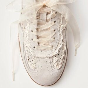 ALOHAS Tb.490 Crotchet Cream Leather